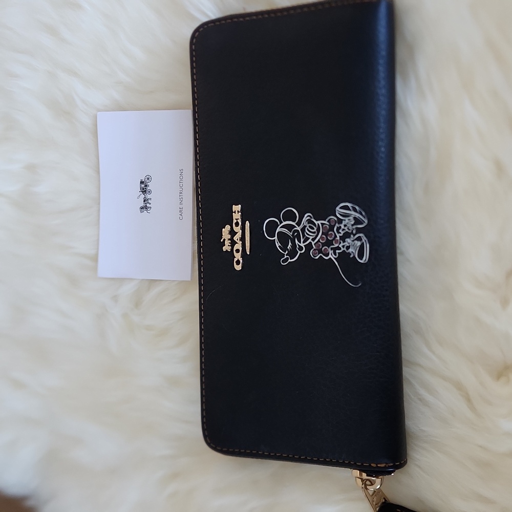 NWOT Disney X Coach Black Leather Minnie Mouse 3/4 Zip Wallet ❤️🐭🖤 - Picture 12 of 14